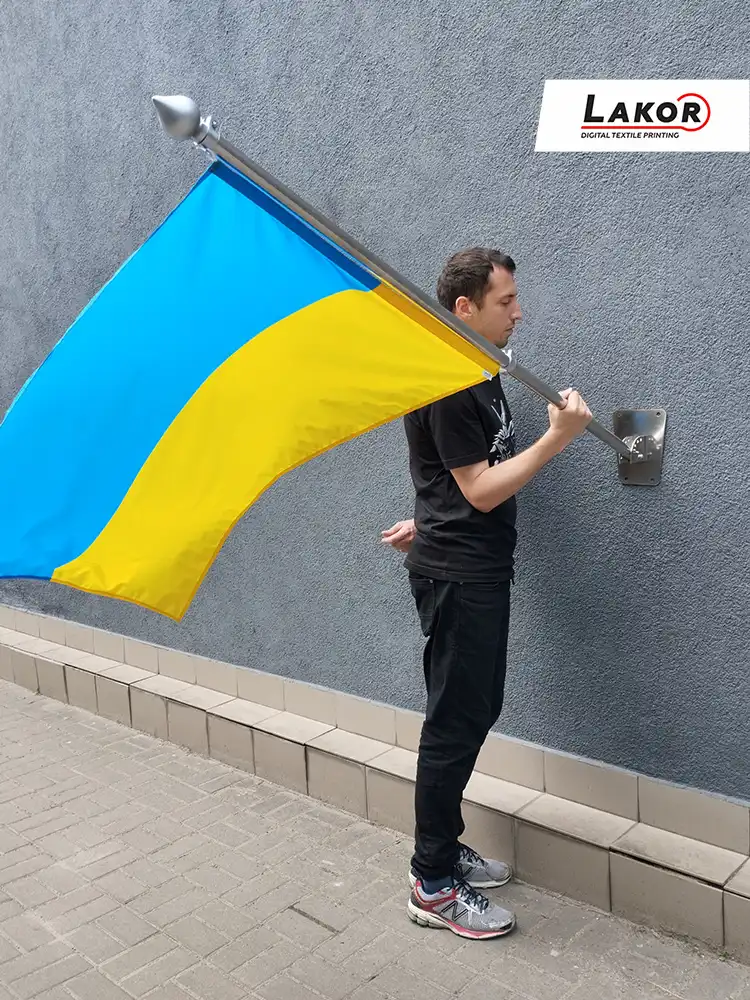 Фасадний флагшток