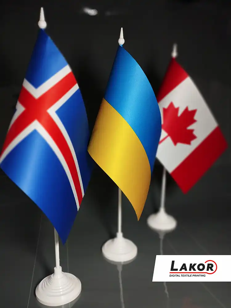 Виготовлення прапорців на пластиковій підставці